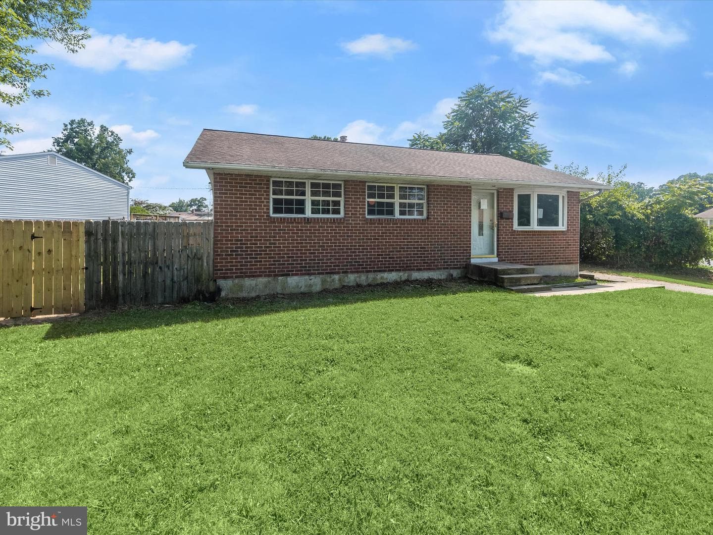 907 Princeton Terrace photo 40