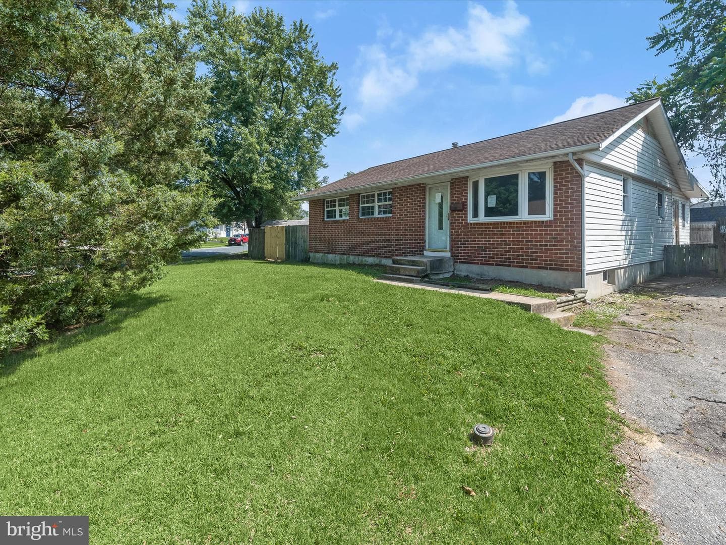 907 Princeton Terrace photo 41