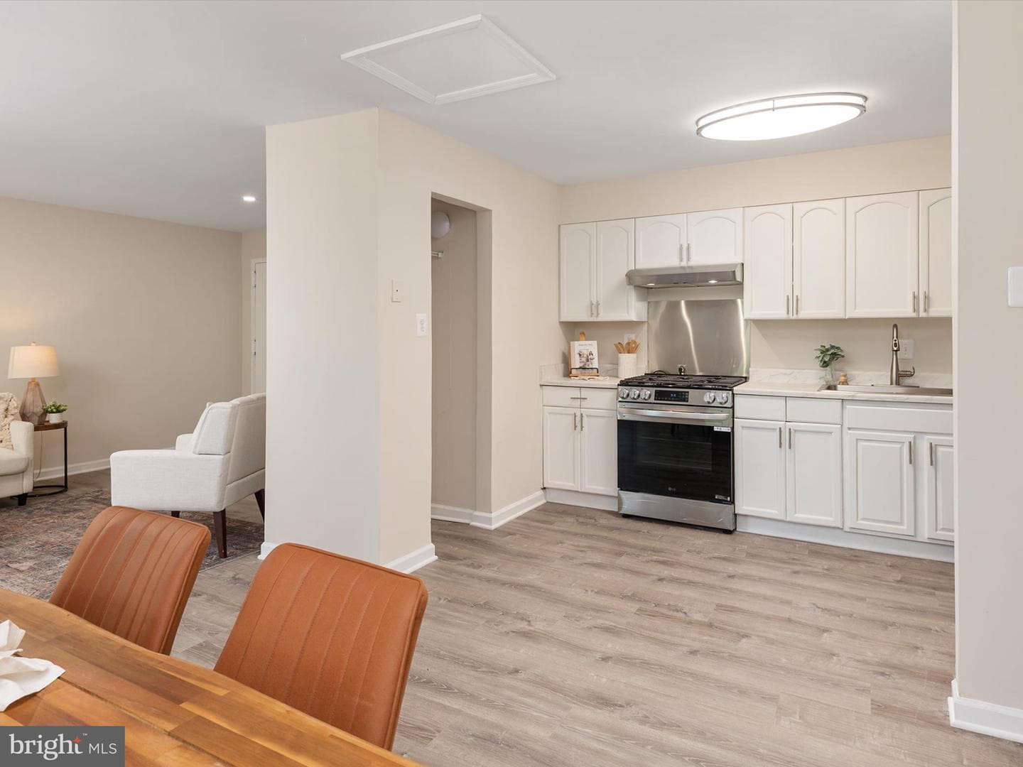 203 Victor Parkway #203l photo 10