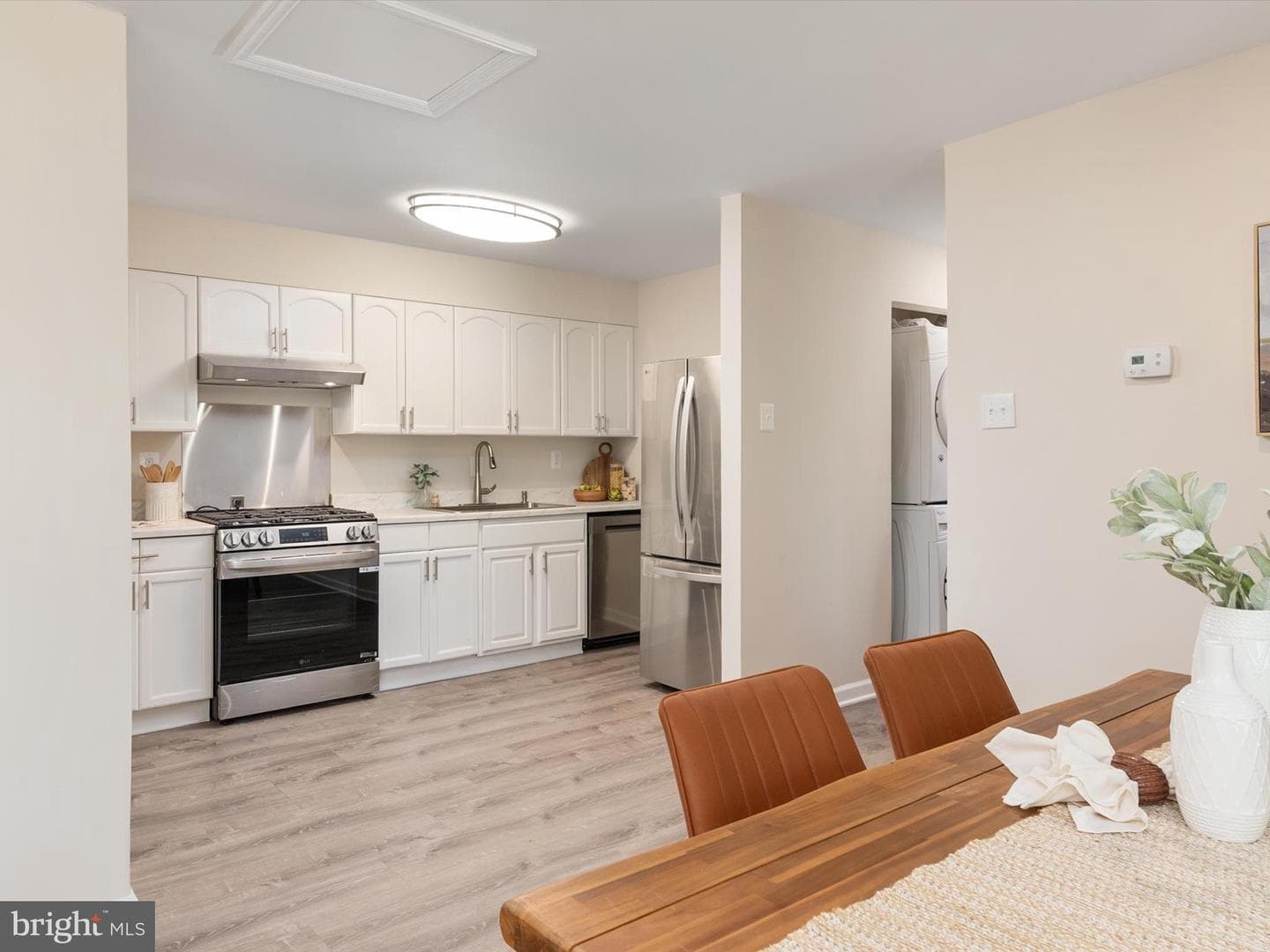 203 Victor Parkway #203l photo 9