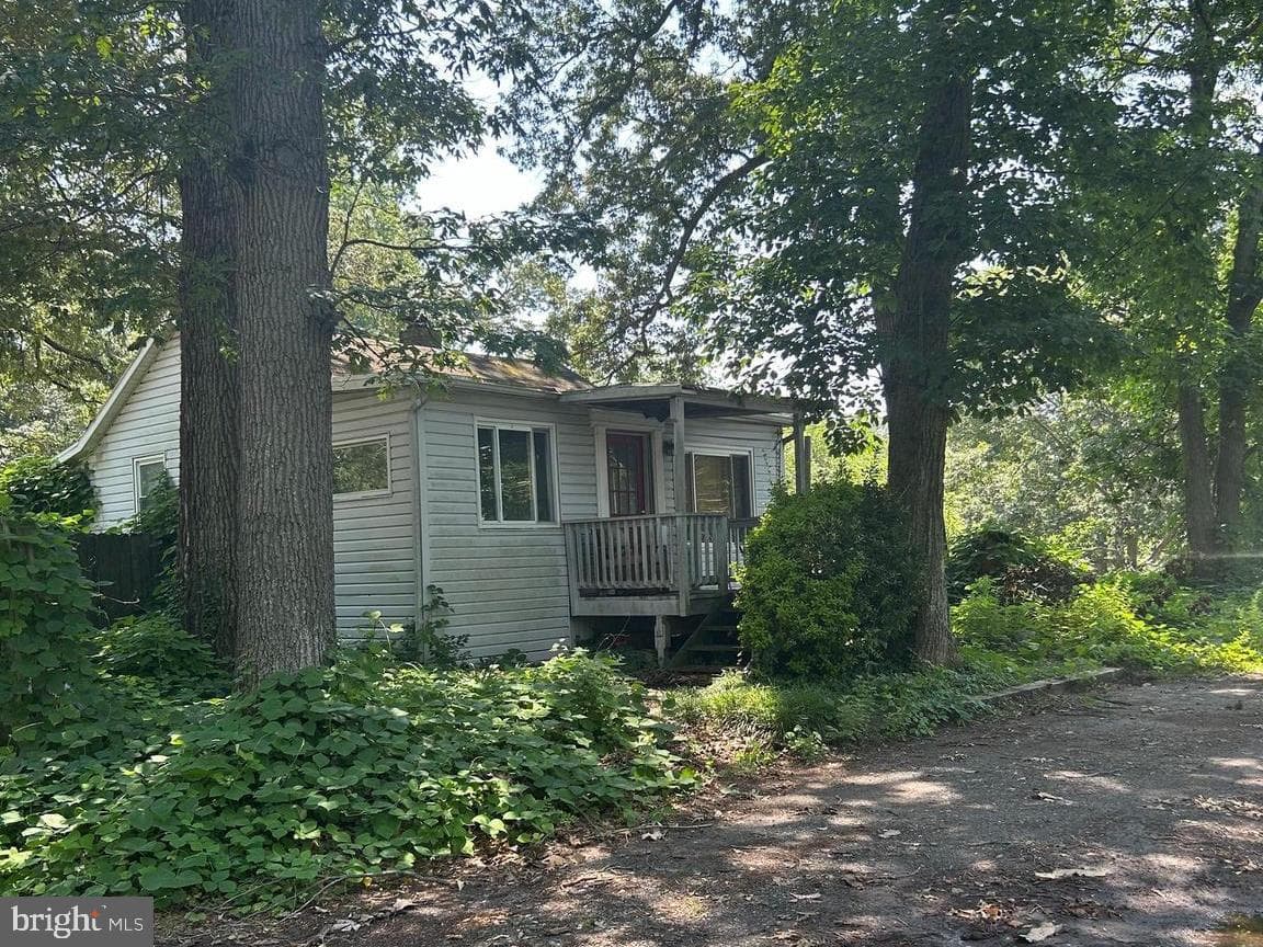 715 Willow Trail photo 2