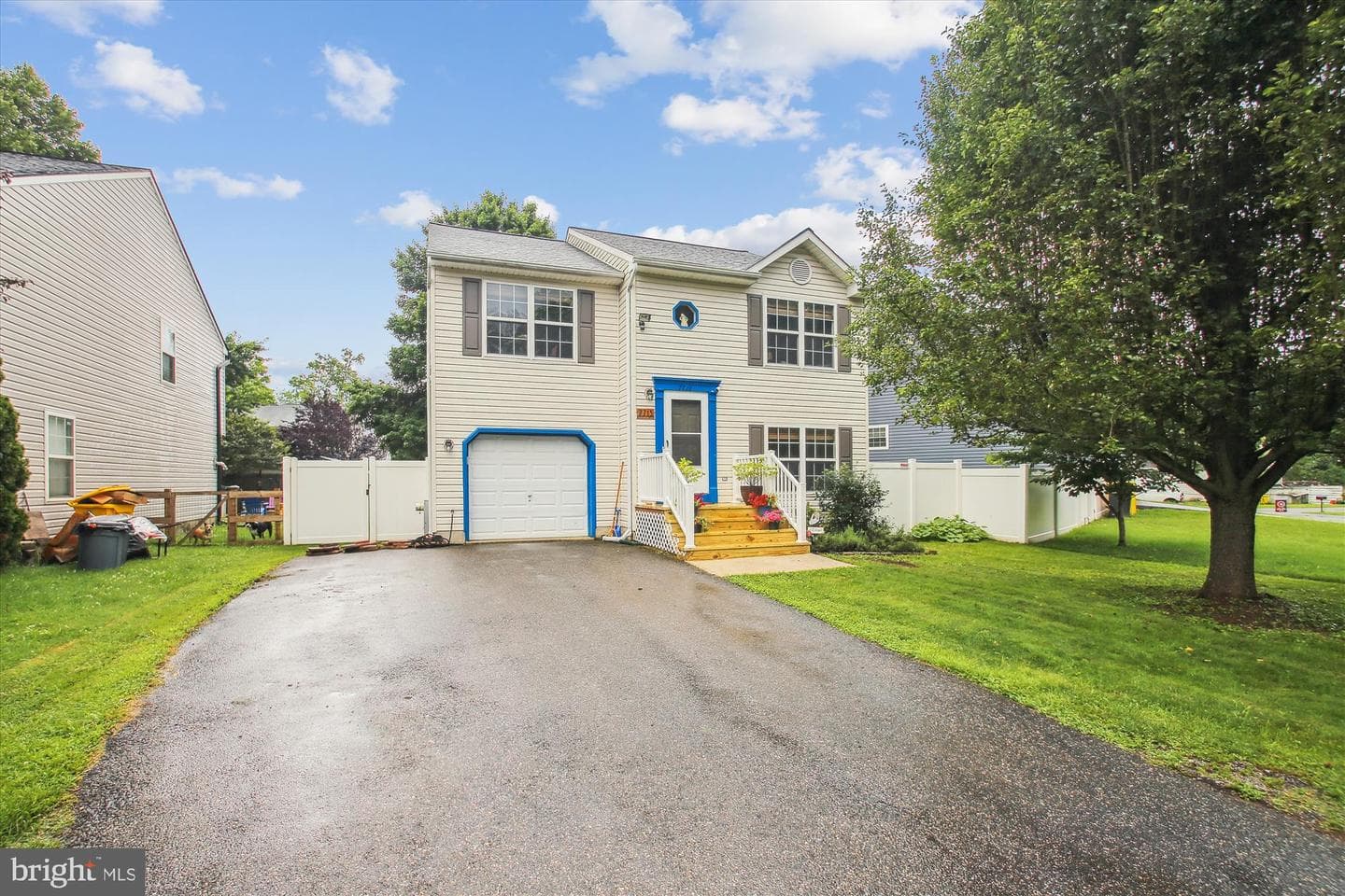 7713 West Drive photo 2
