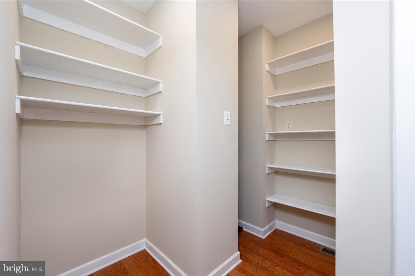 2054 Shore Drive photo 14