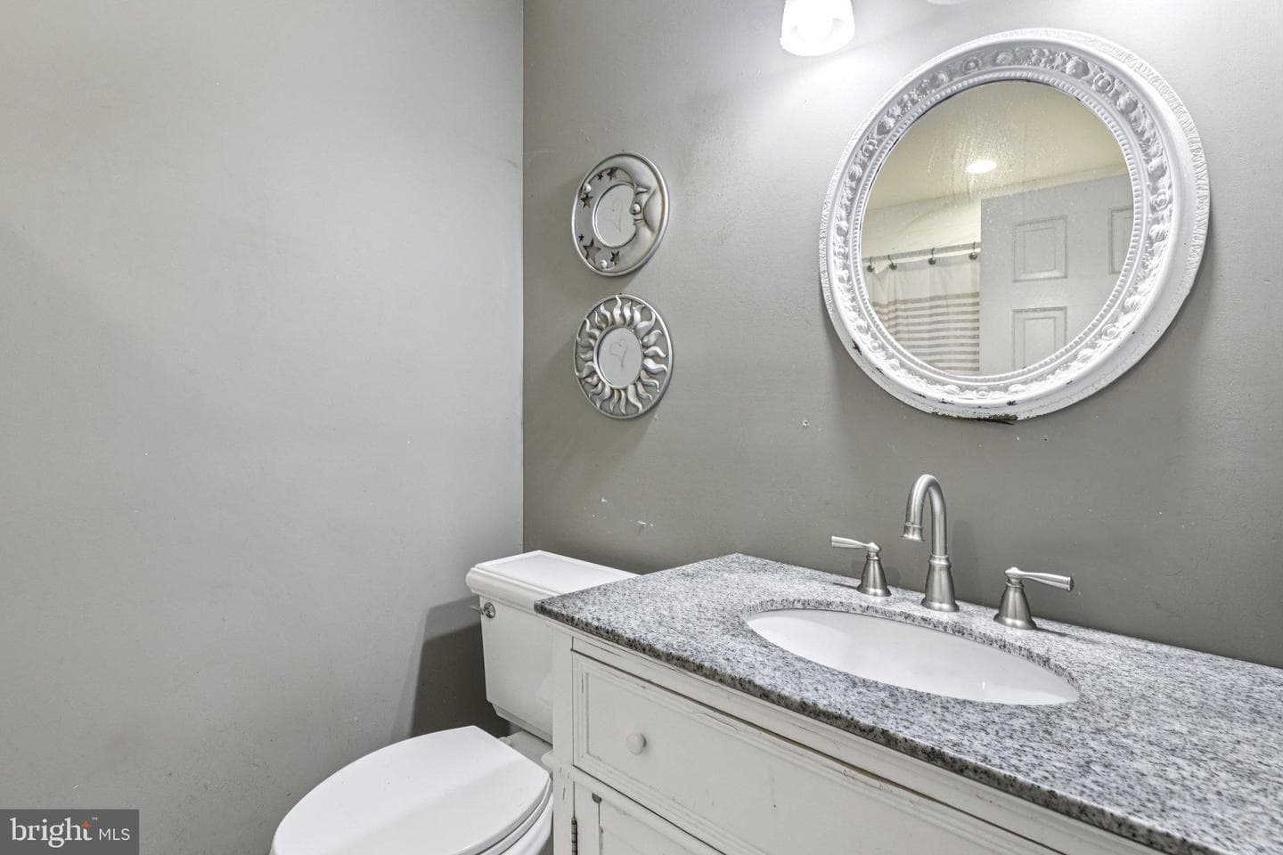 1602 Farnborn Street photo 19
