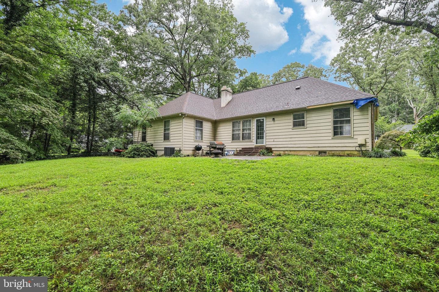 1602 Farnborn Street photo 23