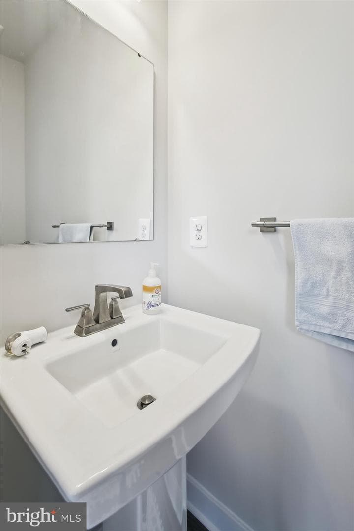 7910 Chatuga Way photo 16