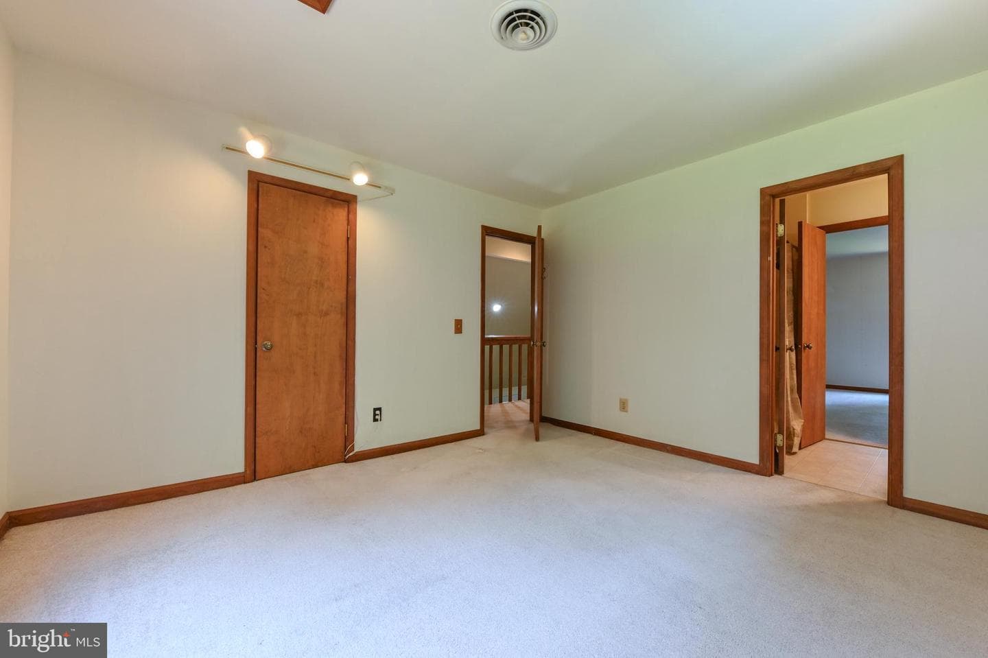 5609 Bay Breeze Court photo 38