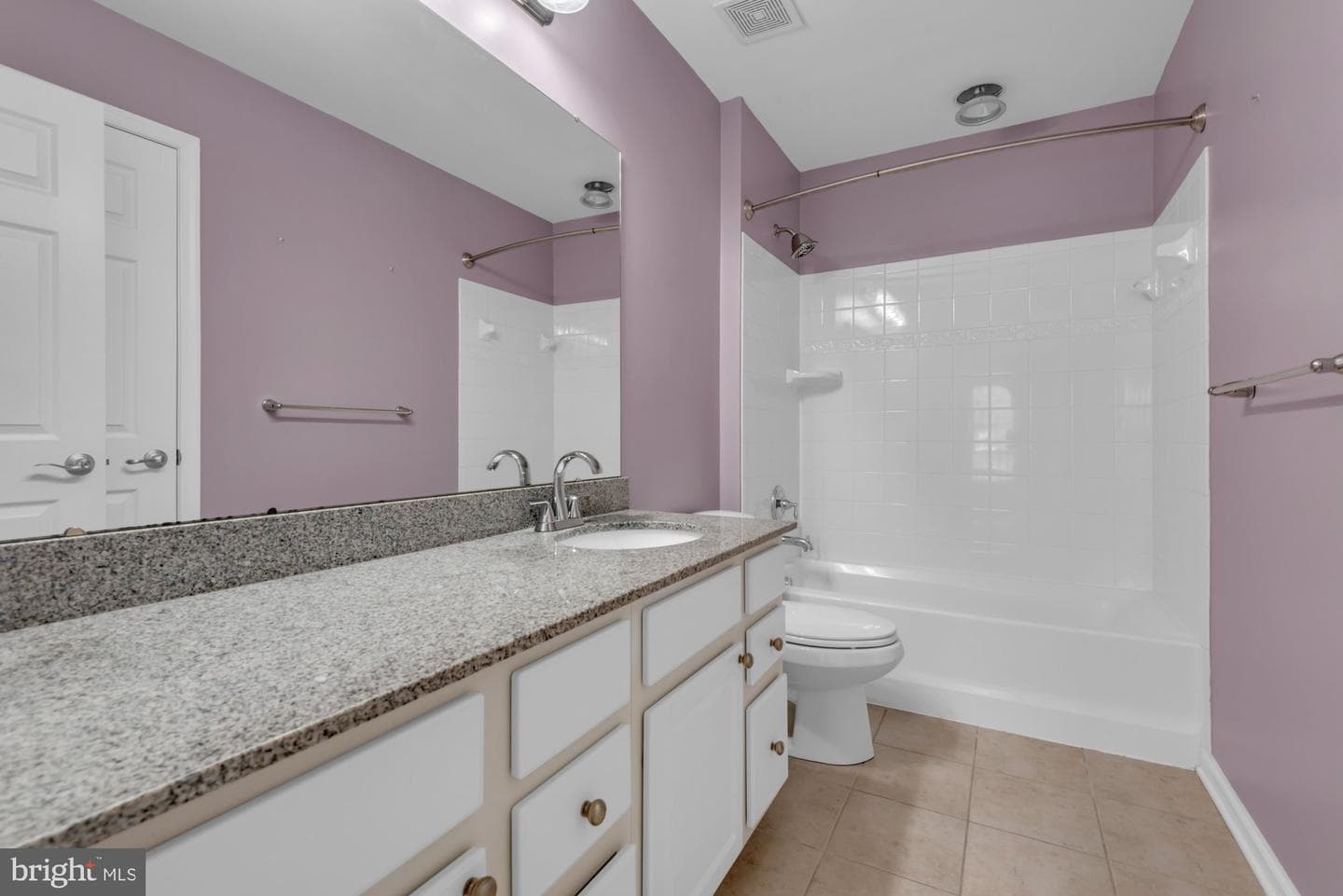 52 Richard Avenue photo 38