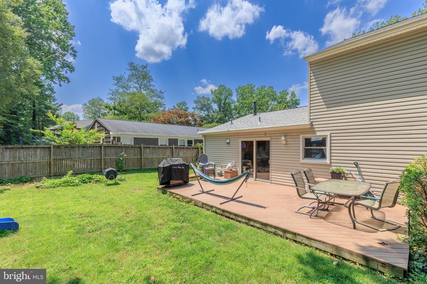 1794 Rochester Street photo 33