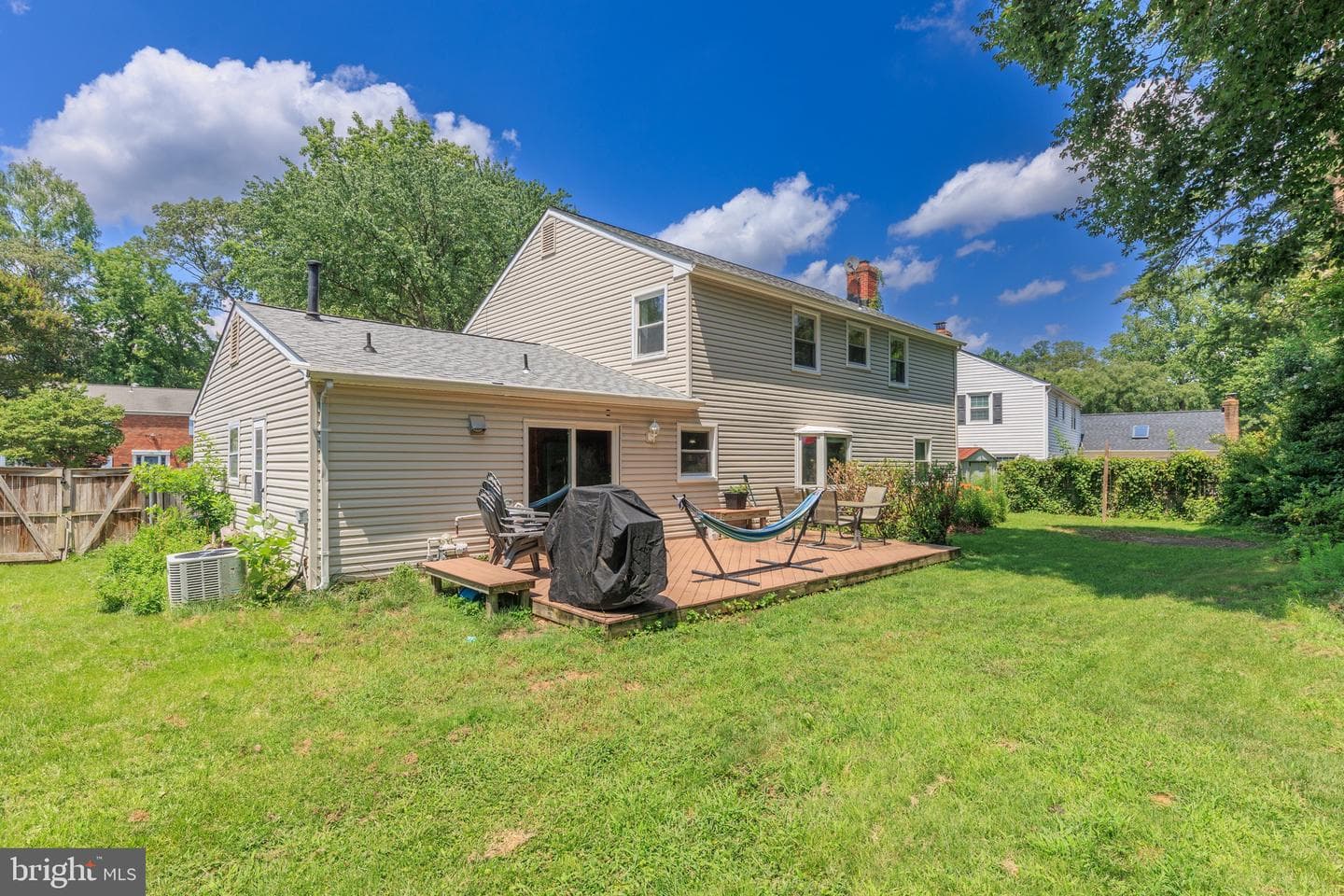 1794 Rochester Street photo 35