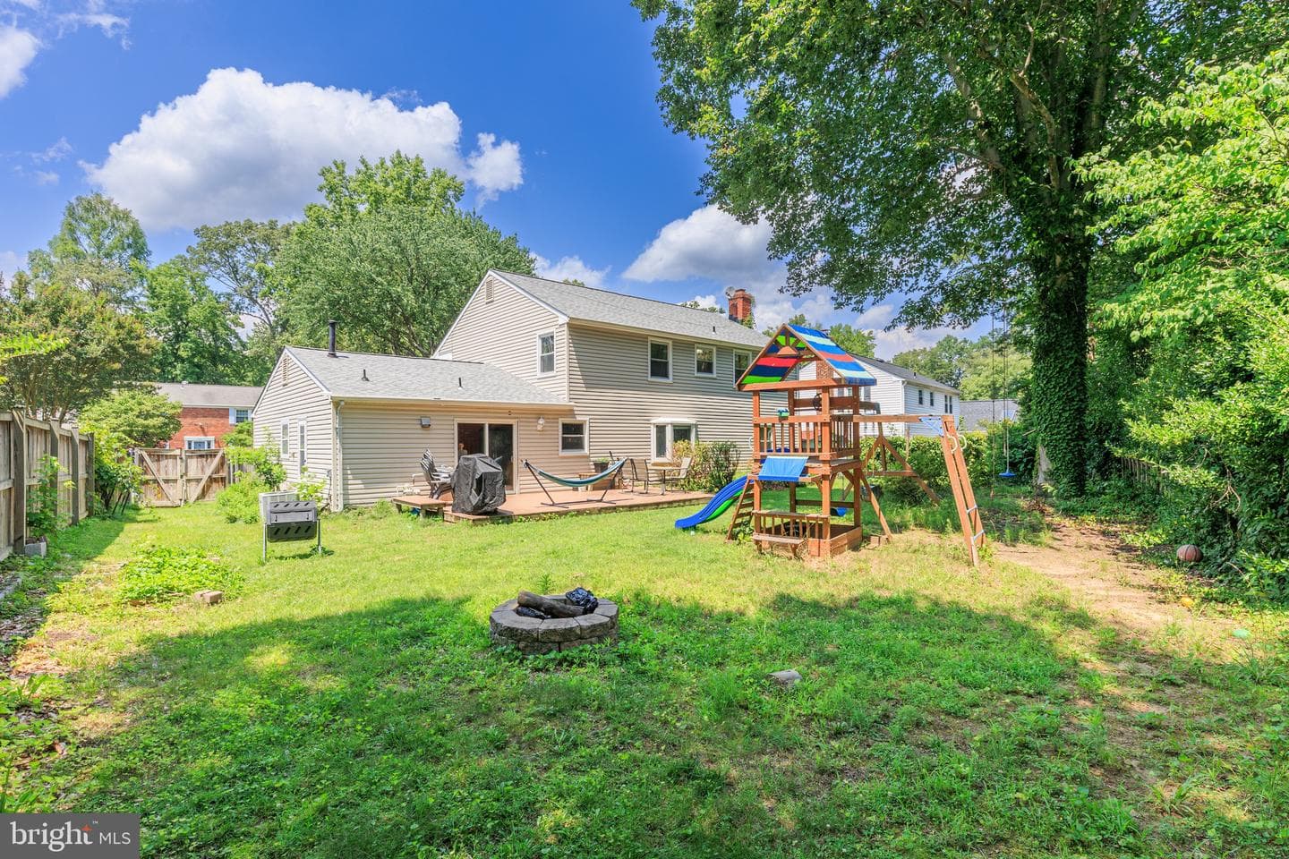 1794 Rochester Street photo 38