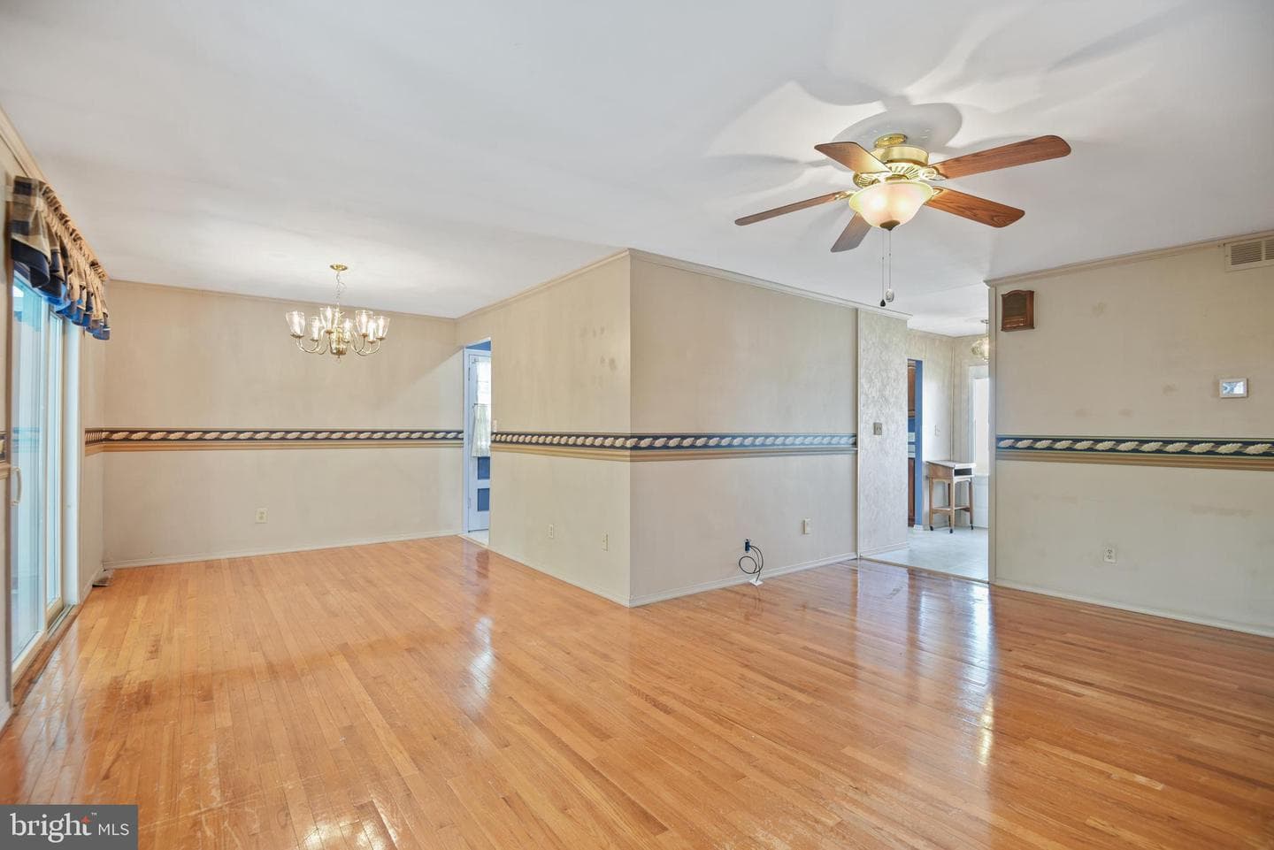 7923 Oakwood Road photo 4