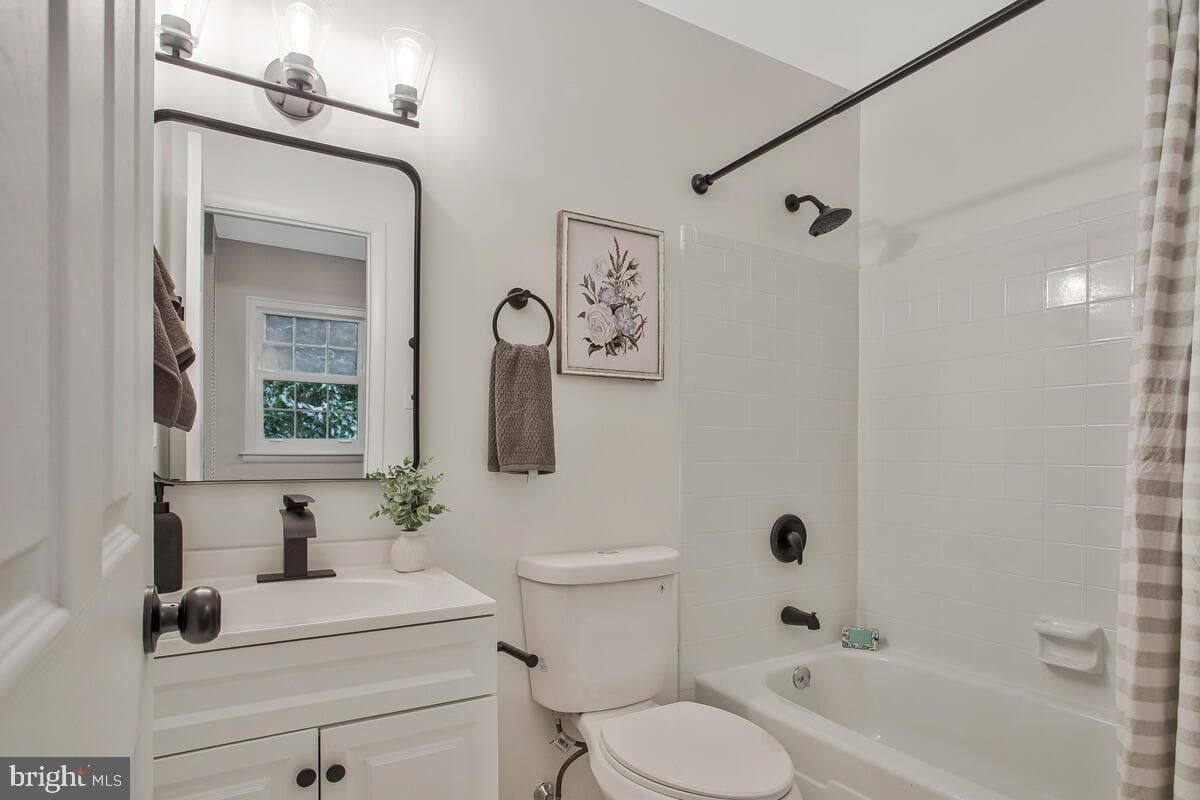570 Millshire Drive photo 20