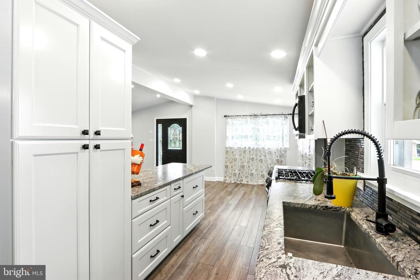 321 Gloucester Drive photo 12
