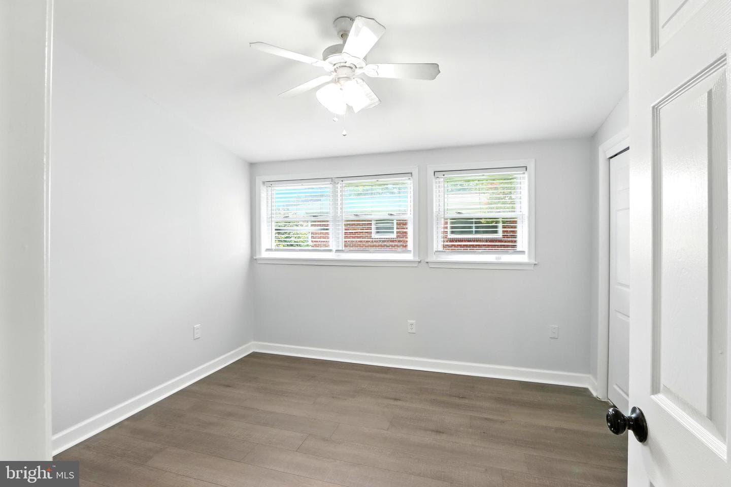 321 Gloucester Drive photo 21