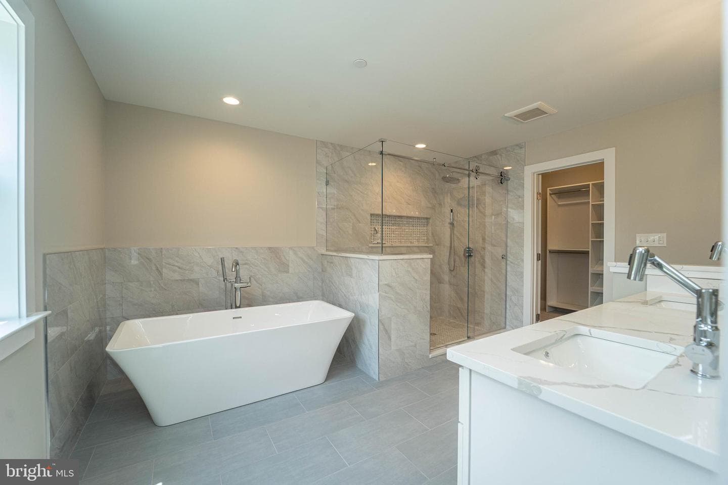 218 Daffodil Road photo 21
