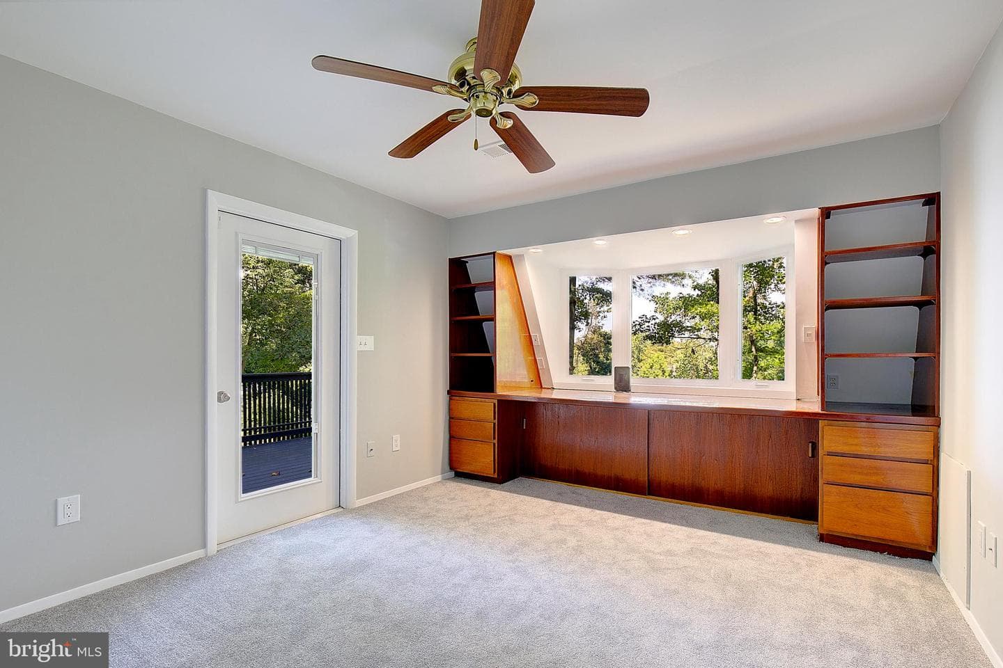 349 Arbutus Drive photo 35