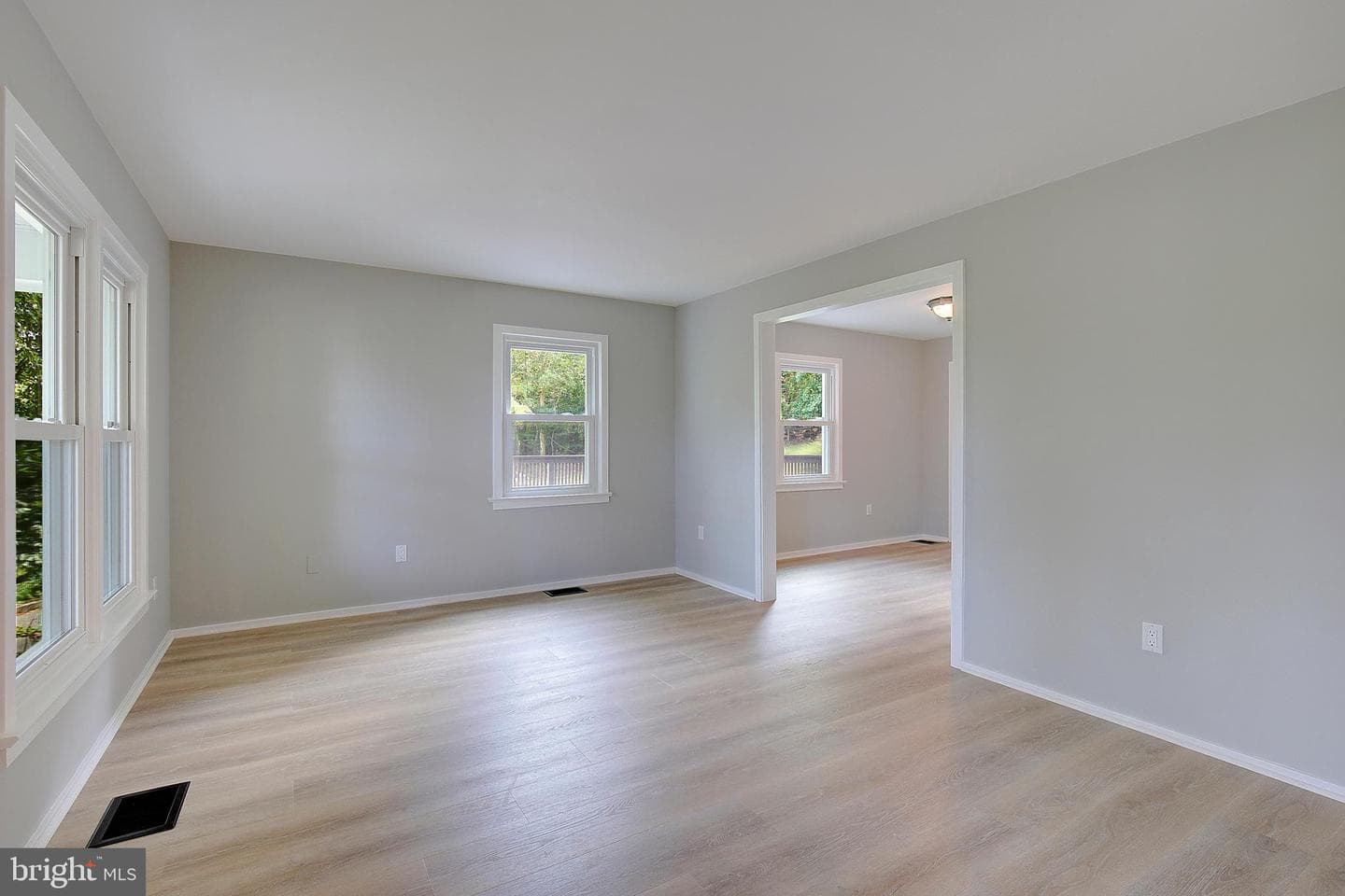 349 Arbutus Drive photo 7