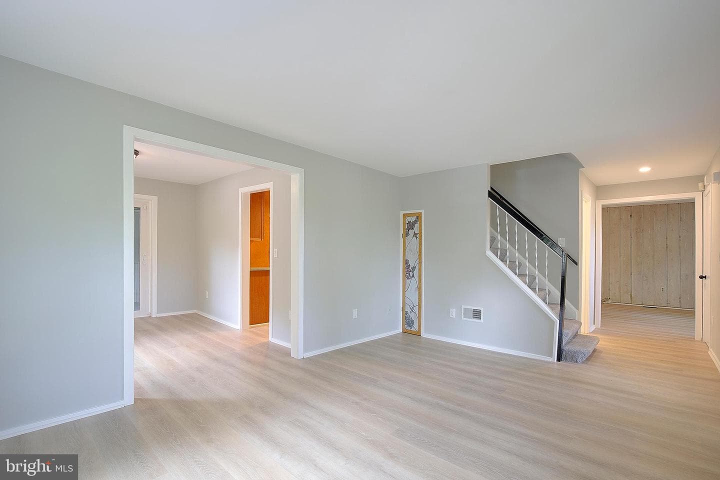 349 Arbutus Drive photo 9