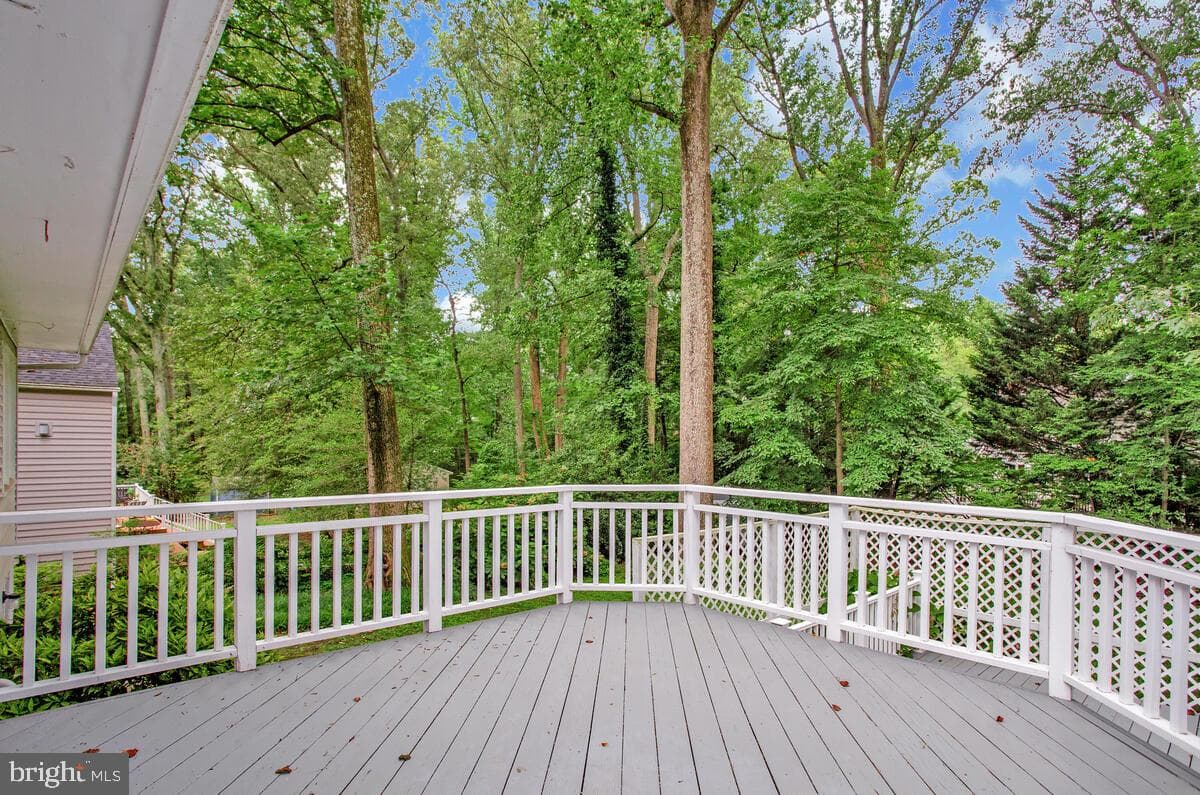 616 Bay Hills Drive photo 10