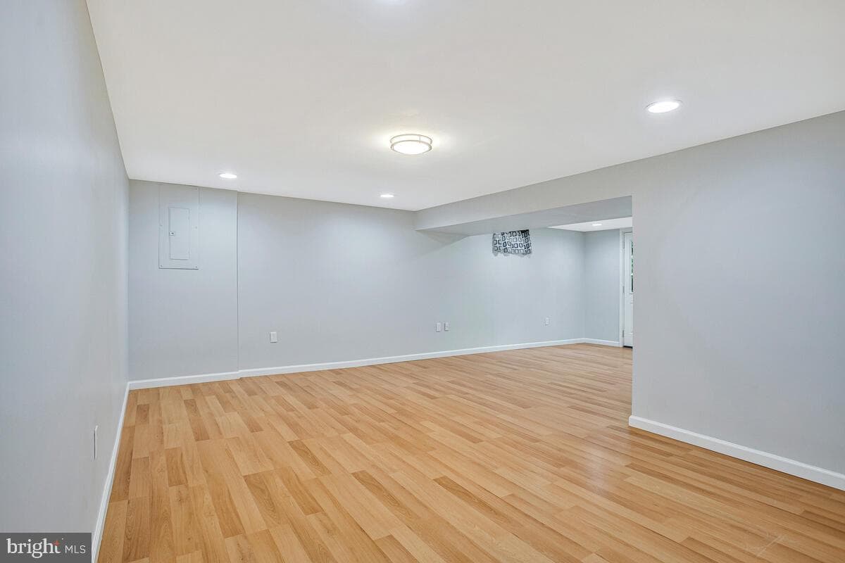 616 Bay Hills Drive photo 21