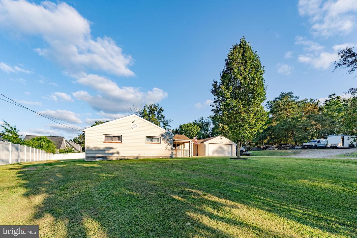 7875 Telegraph Road photo 19