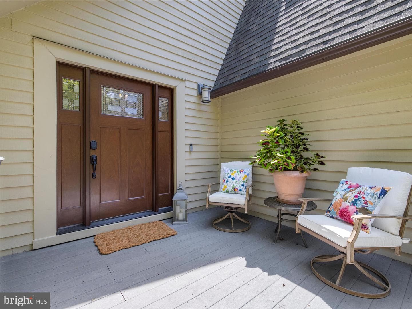 527 Lee Circle photo 9