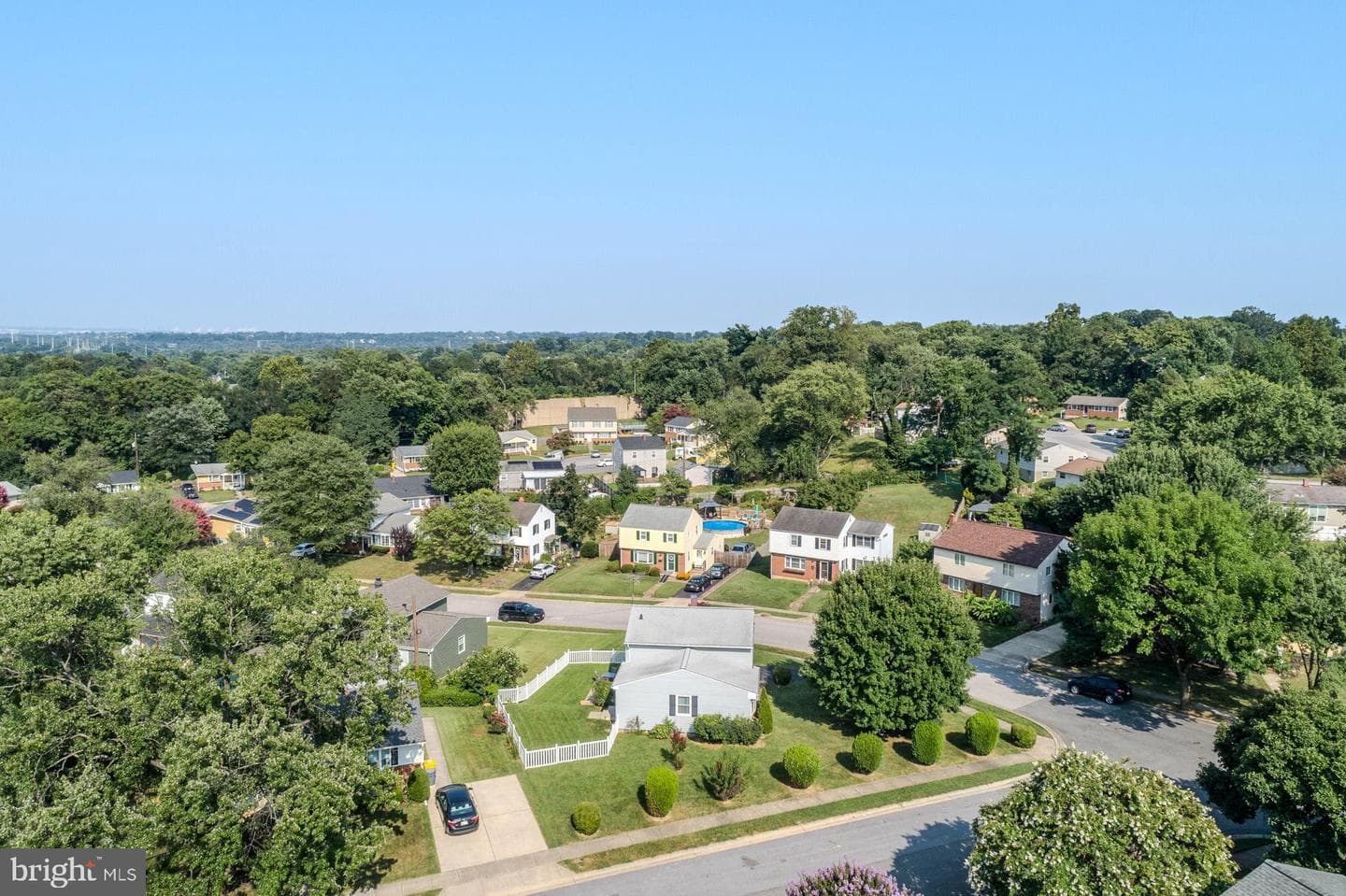 208 Ardmore Road photo 37