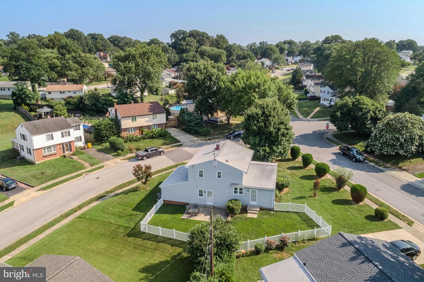 208 Ardmore Road photo 40