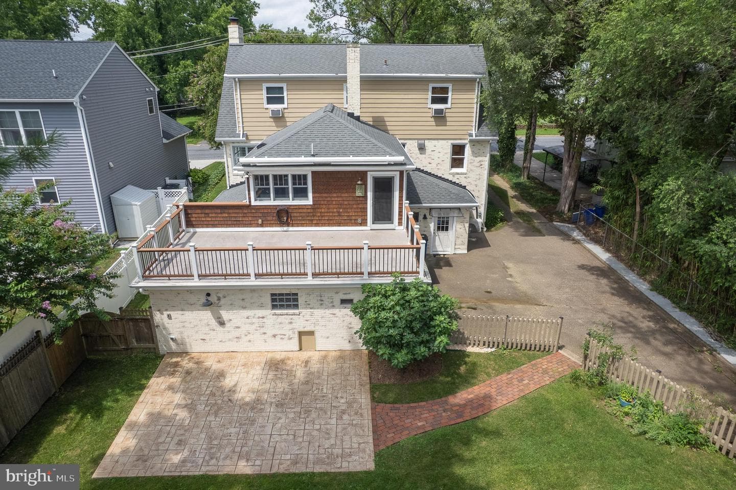 735 Glenwood Street photo 3