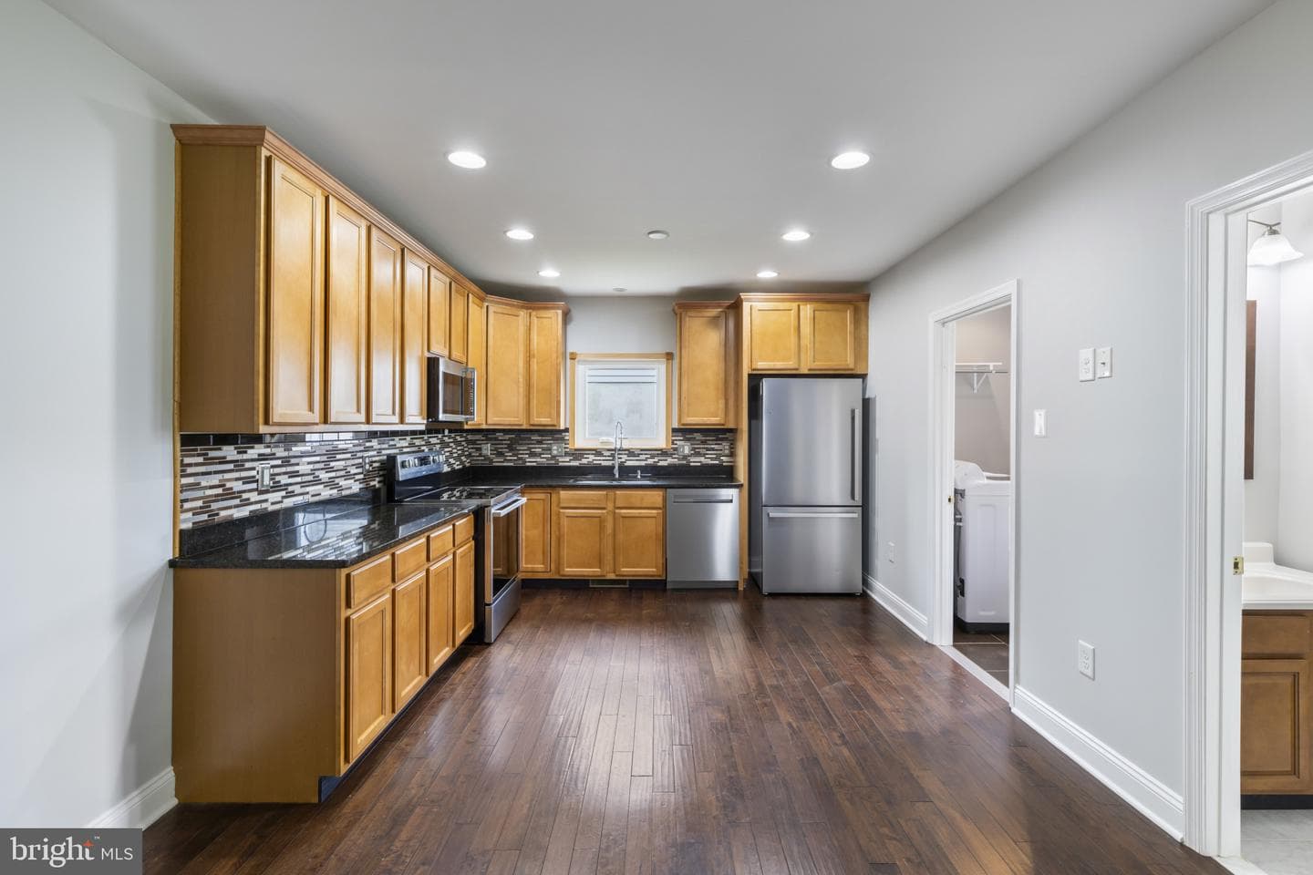 536 Forest View Road photo 7