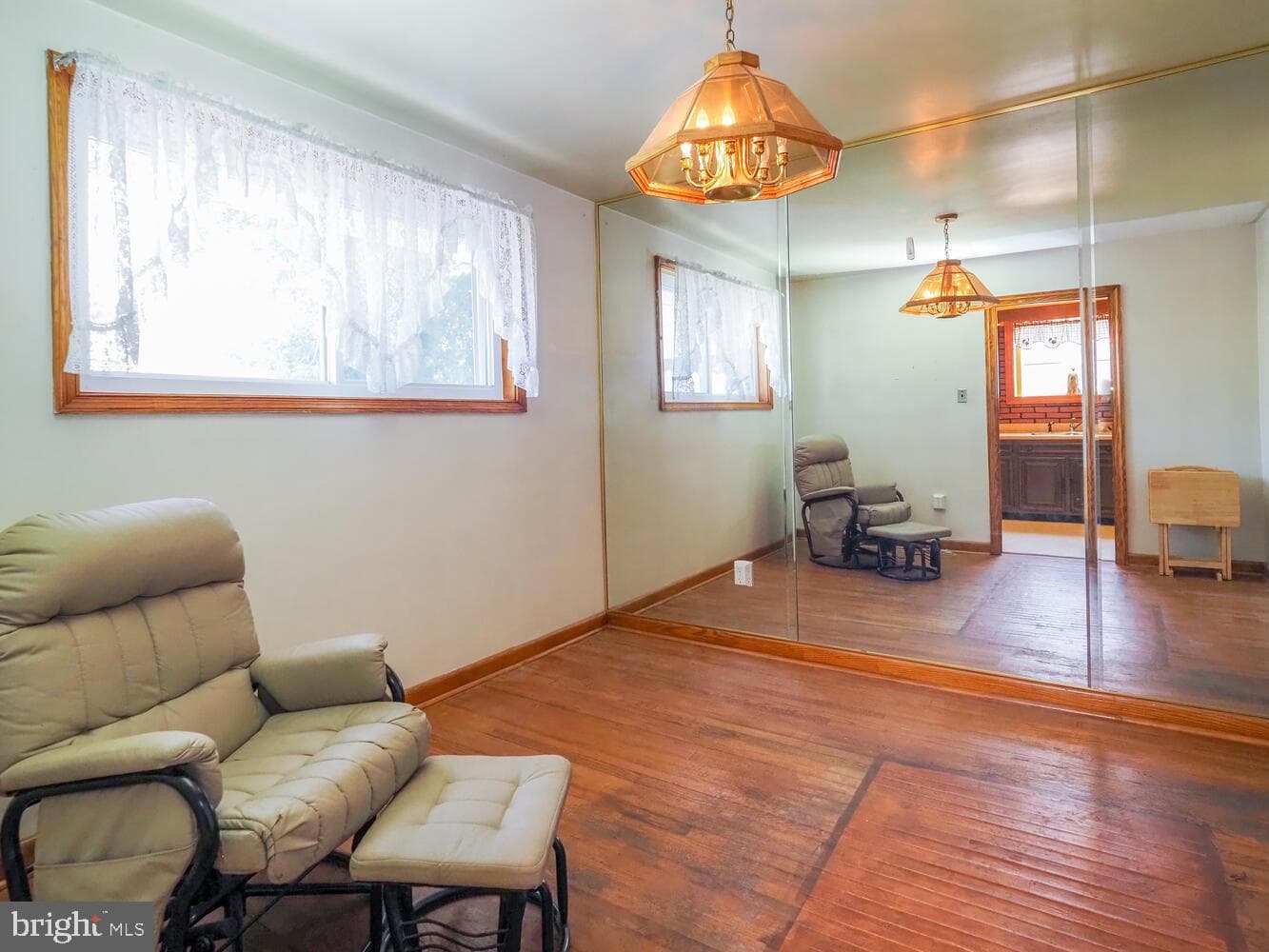 238 Wanda Road photo 13