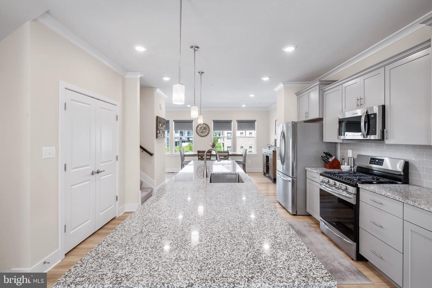 630 Chalcedony Lane photo 4