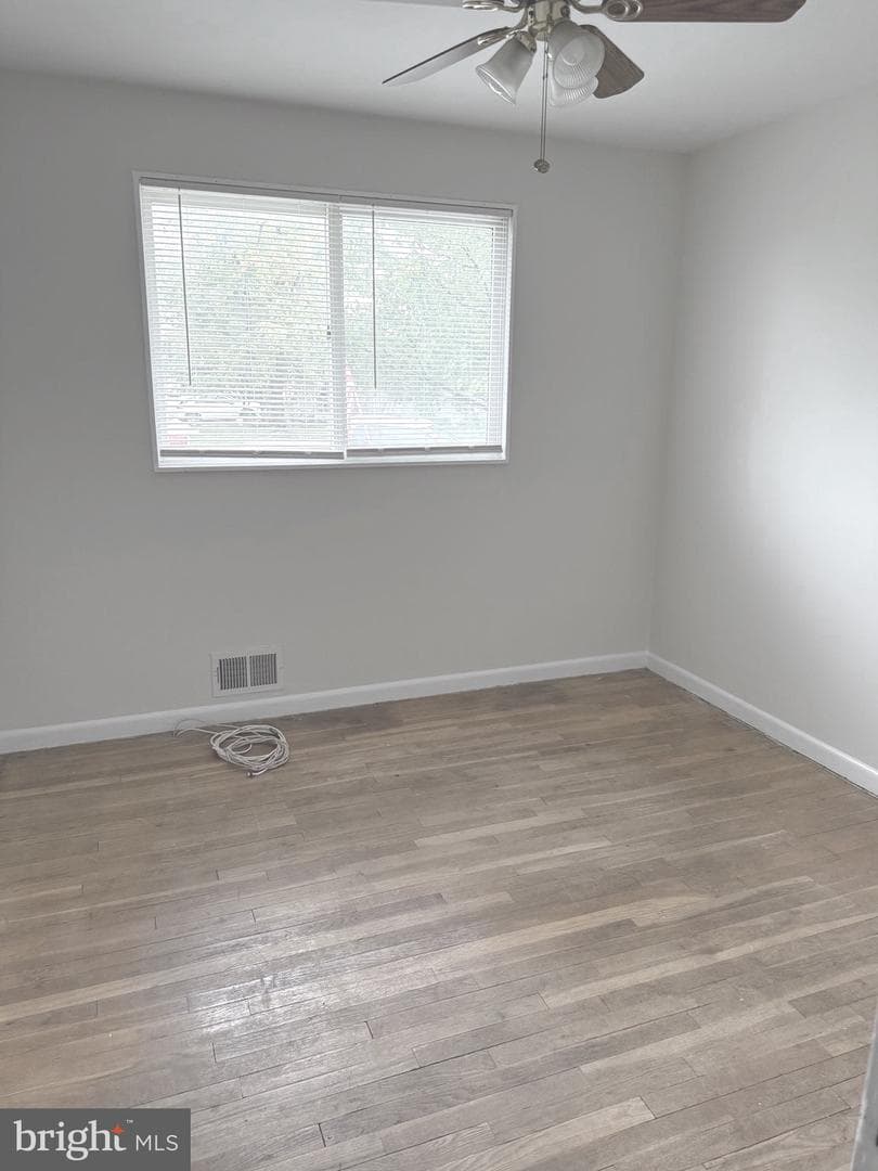 210 Hollywood Court photo 15