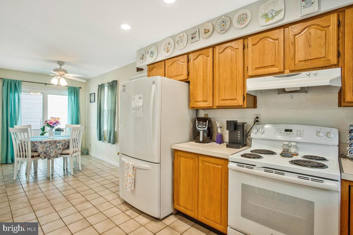 1216 Grove Avenue photo 13