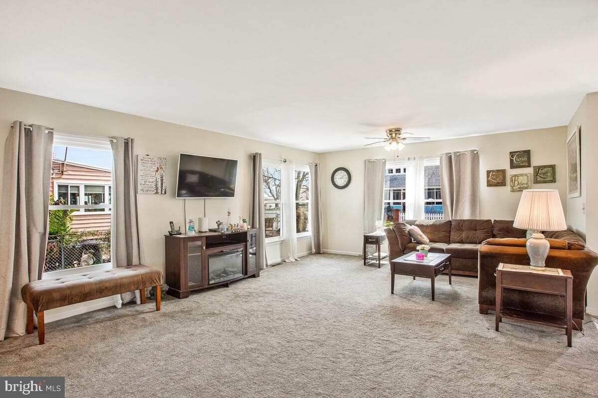 1216 Grove Avenue photo 6