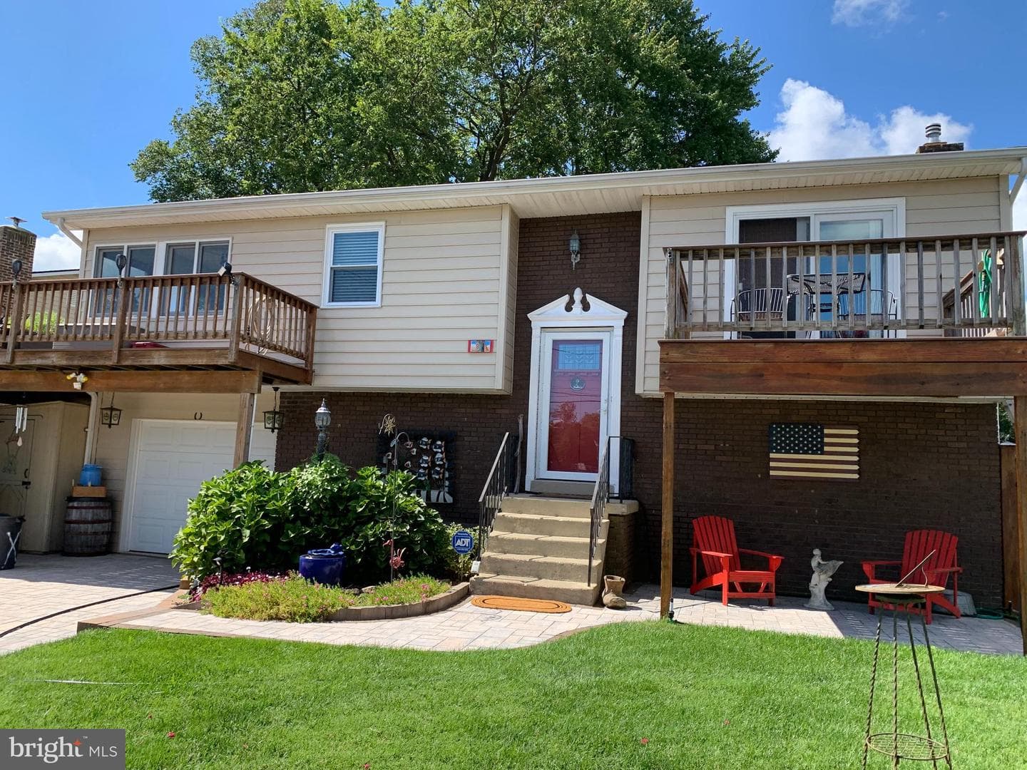 831 Shore Drive photo 1