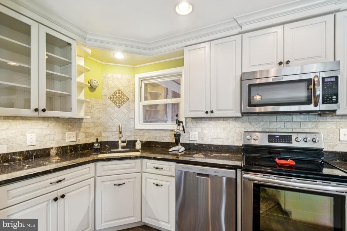 831 Shore Drive photo 12