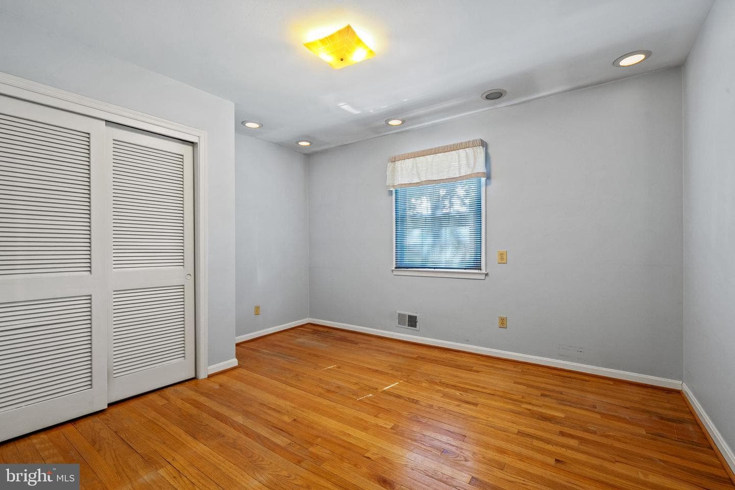 467 Cornwall Court photo 44