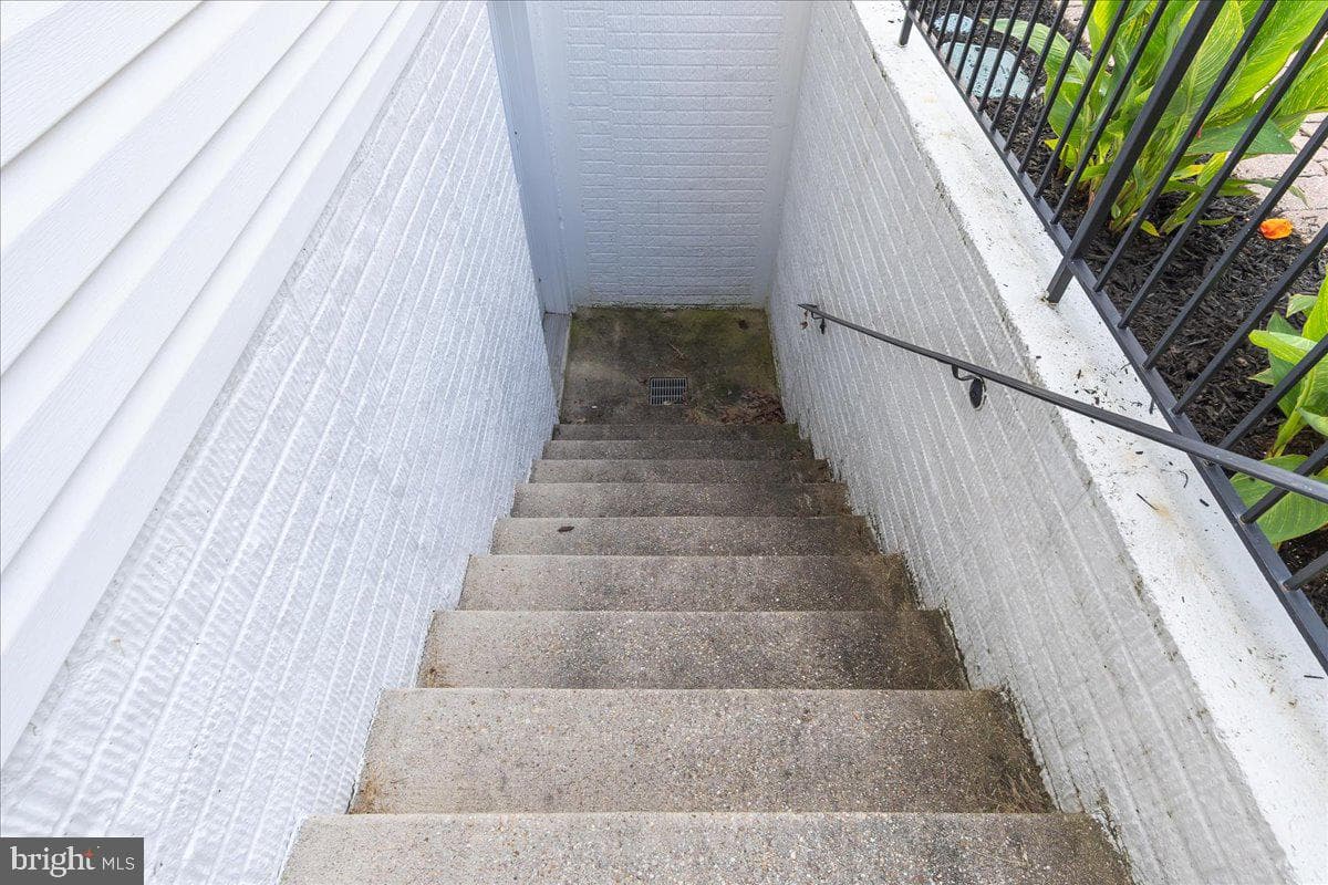 1253 Destiny Circle photo 43