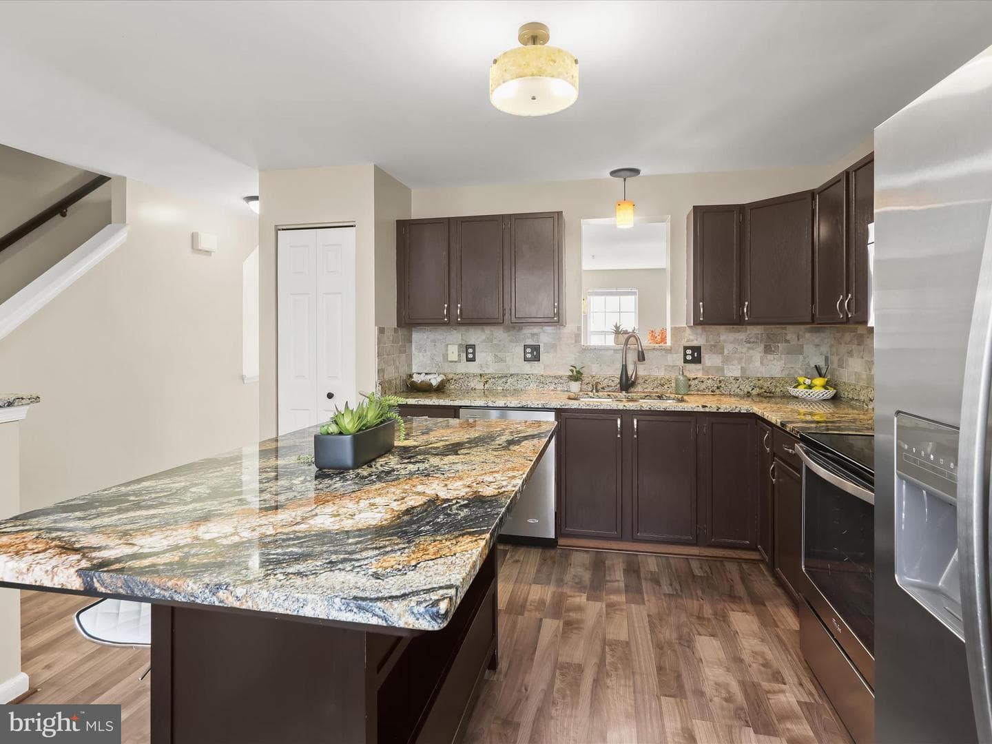 6611 Fable Court photo 8