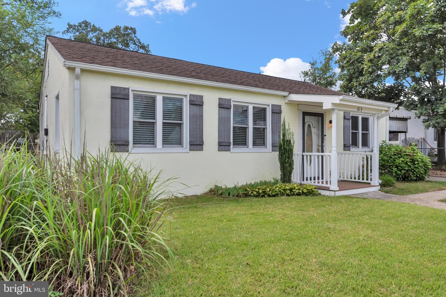 613 Binsted Road photo 4