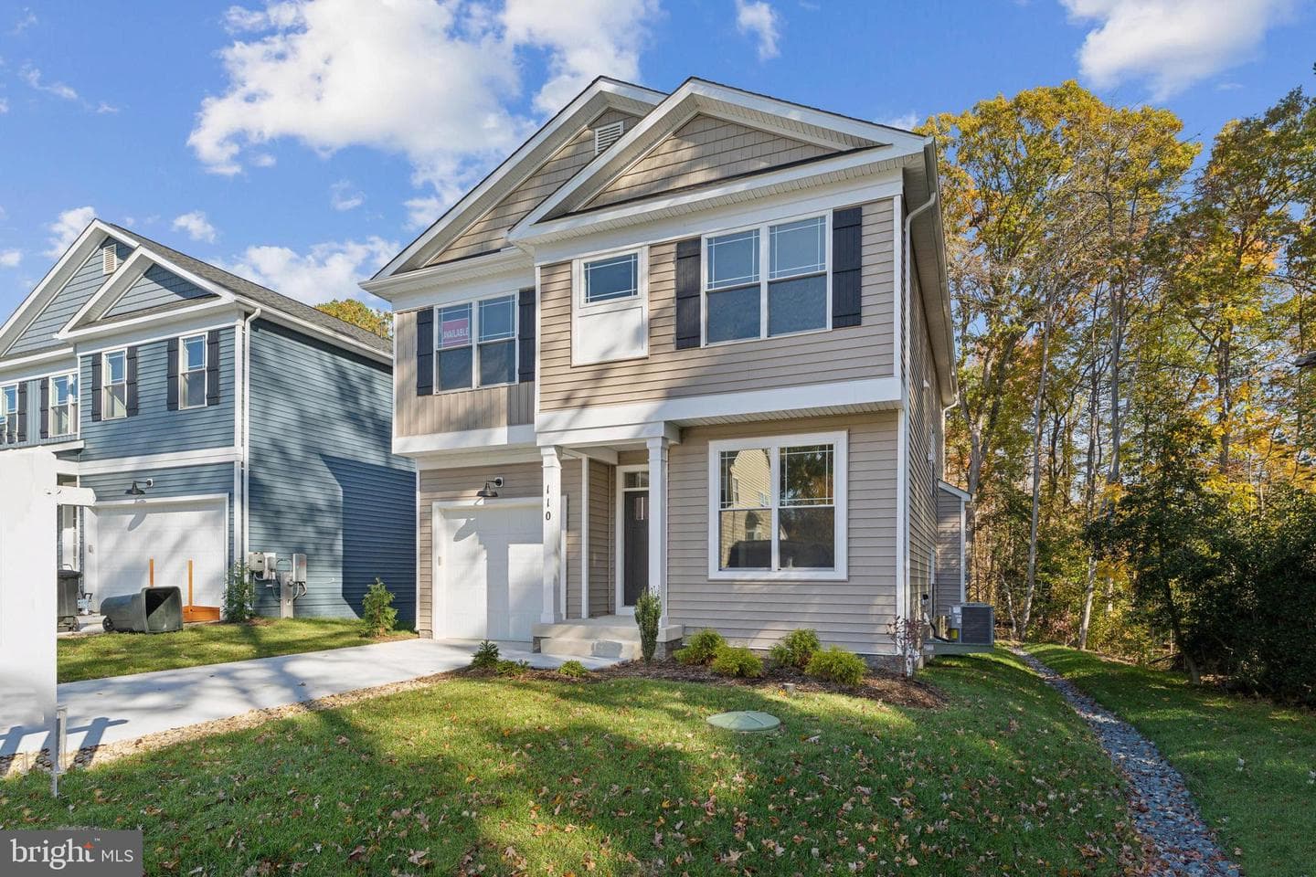 110 Overlea Drive E photo 34