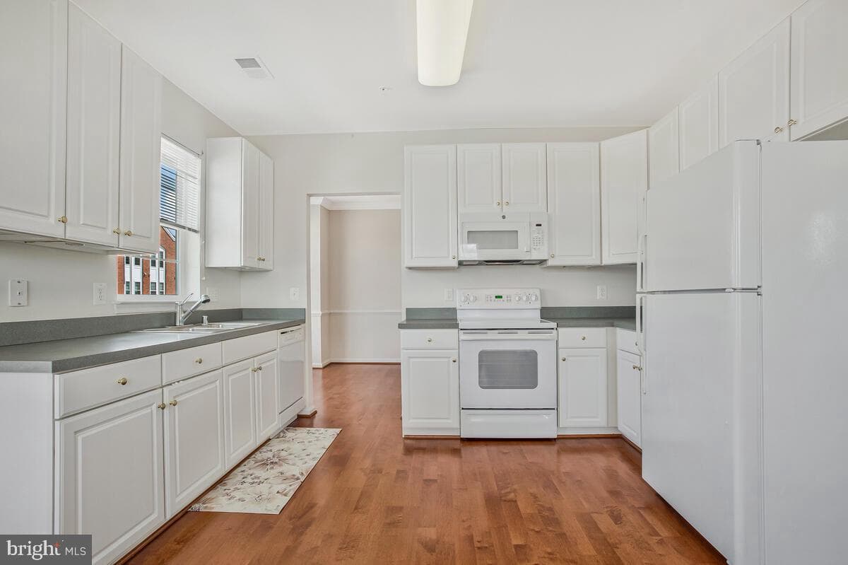 8604 Wandering Fox Trail #303 photo 12