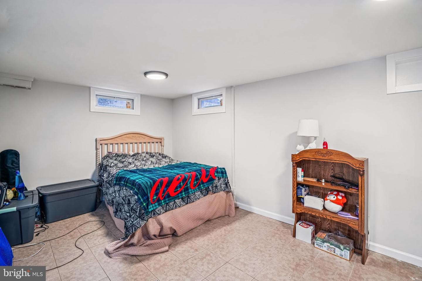 3381 Horsehead S photo 23