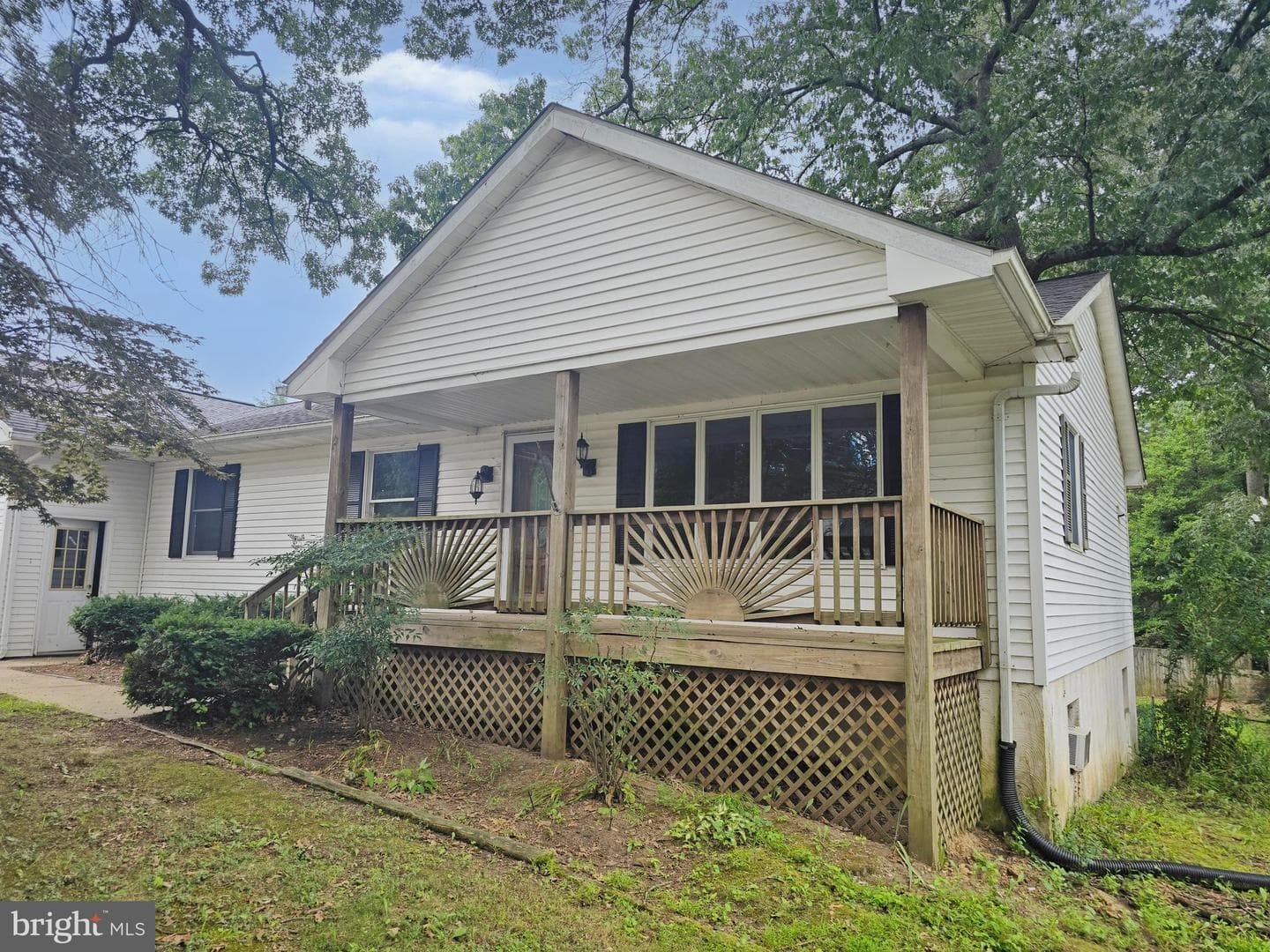 1123 Oak View Drive photo 2