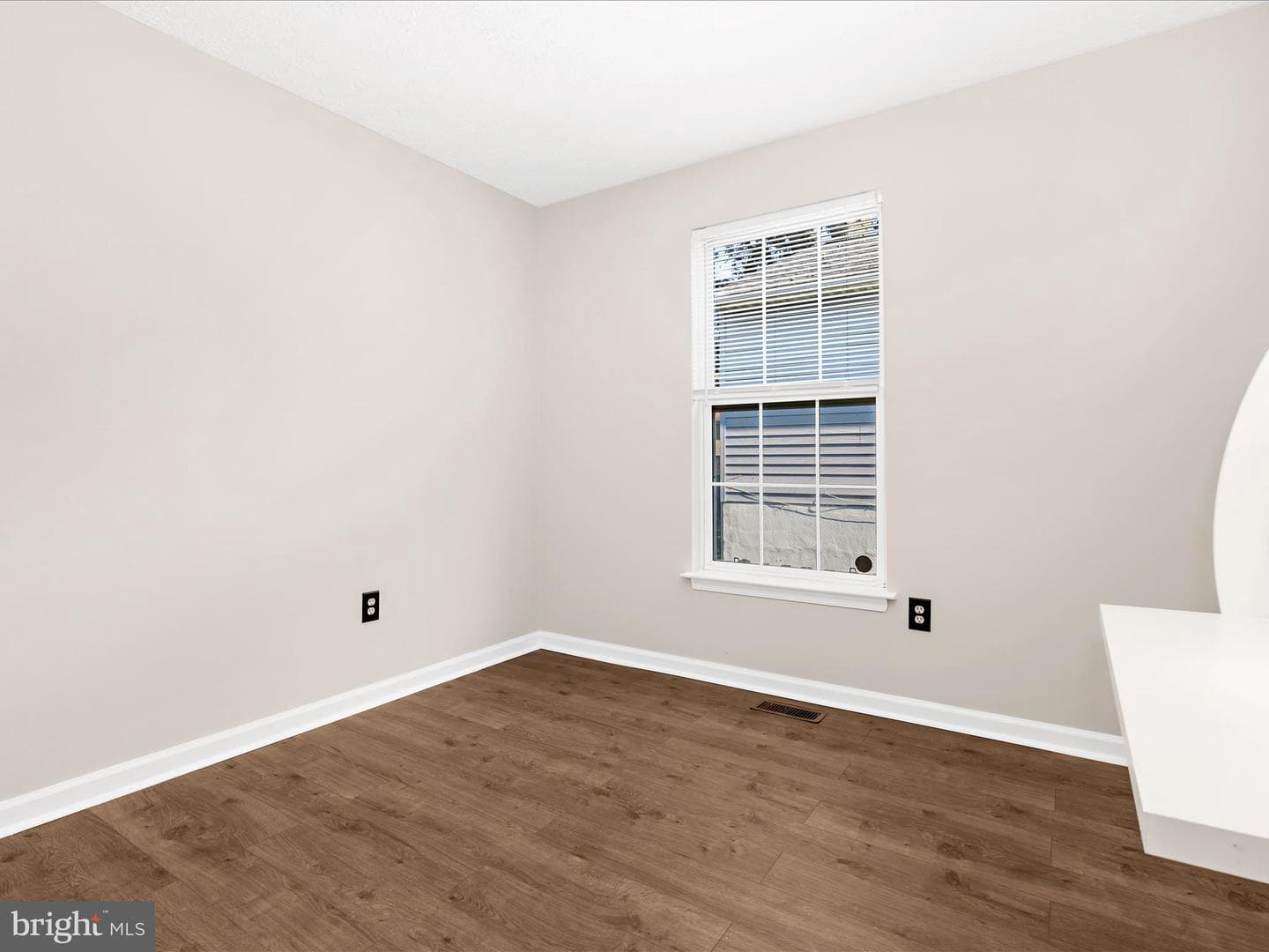 8016 Catherine Avenue photo 26