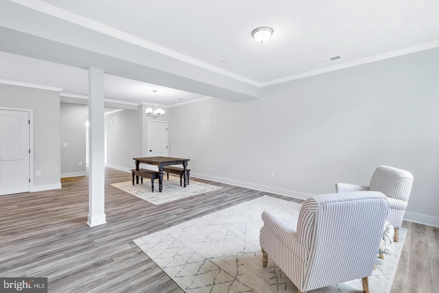 404 Paradise Road photo 21