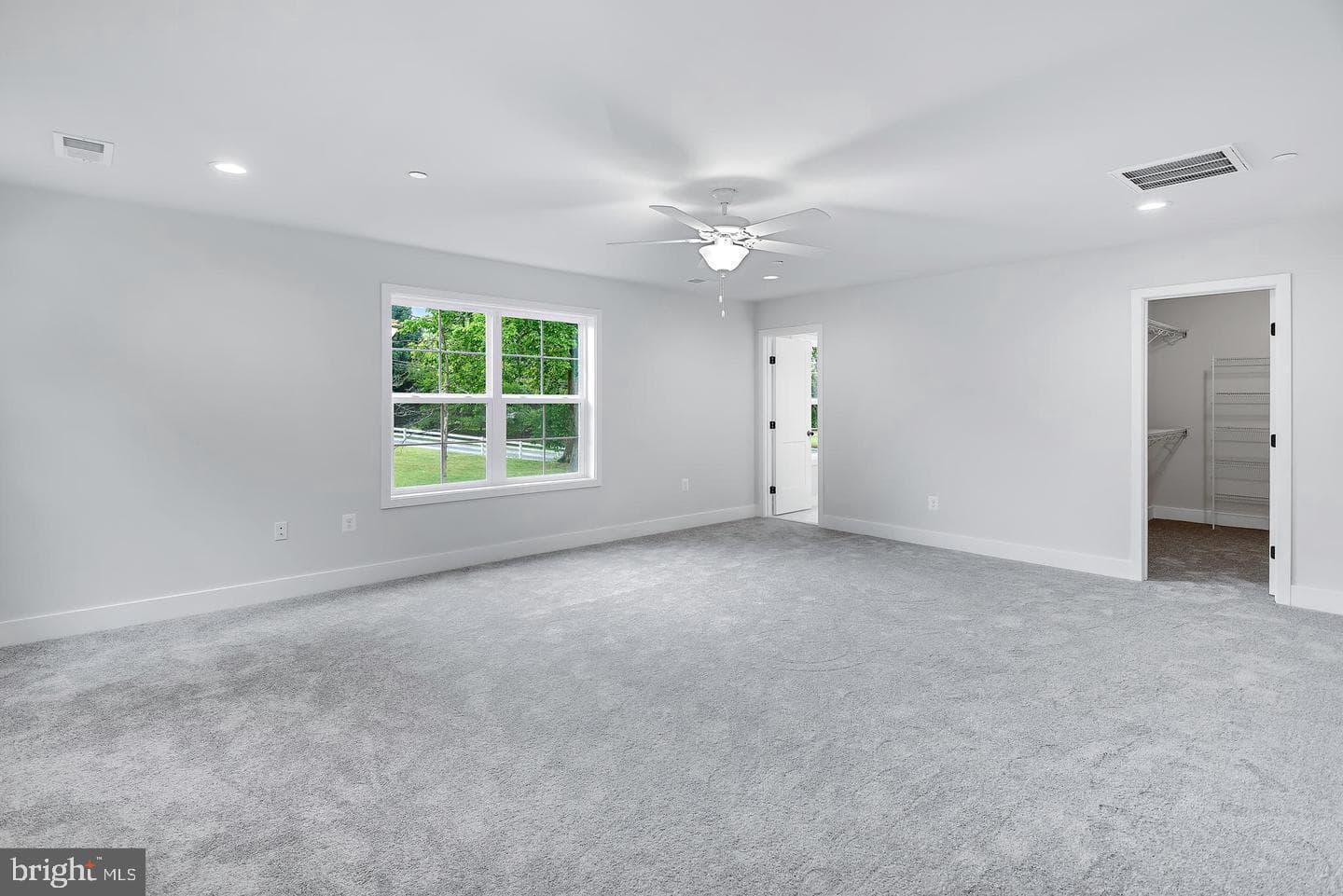 404 Paradise Road photo 23