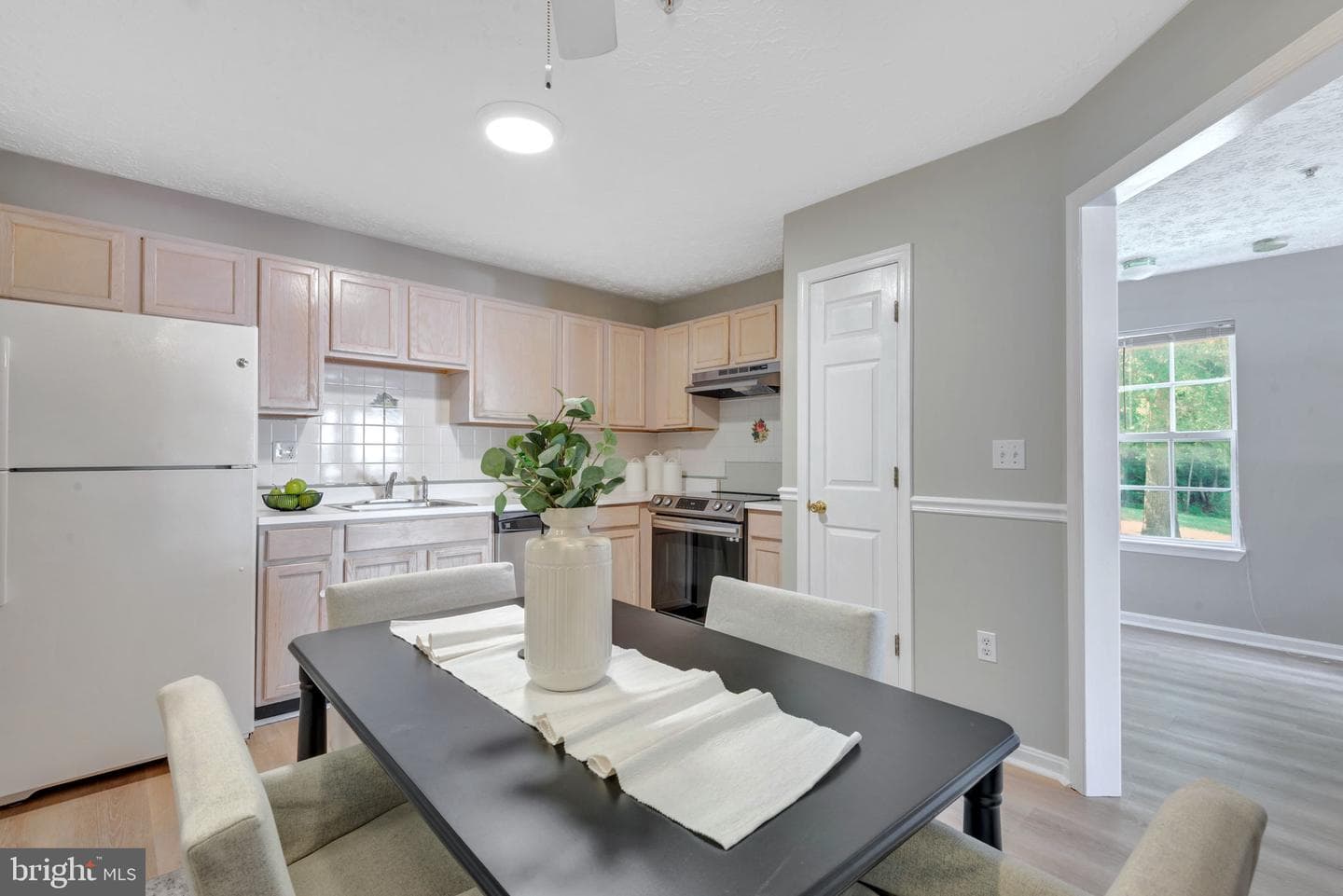 40 Amberstone Court photo 6